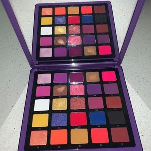 Anastasia Beverly Hills norvina pro eyeshadow
